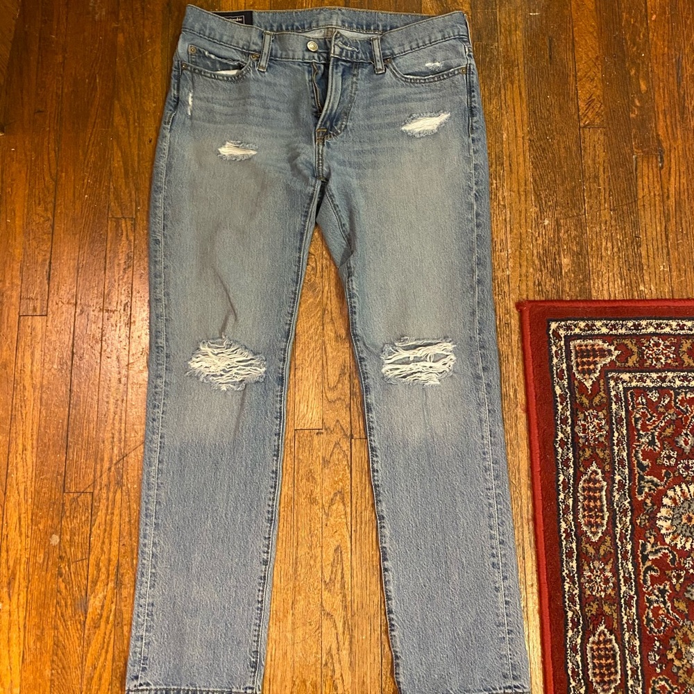 ANF Slim/Skinny Destroyed Medium Wash Jeans 30x30